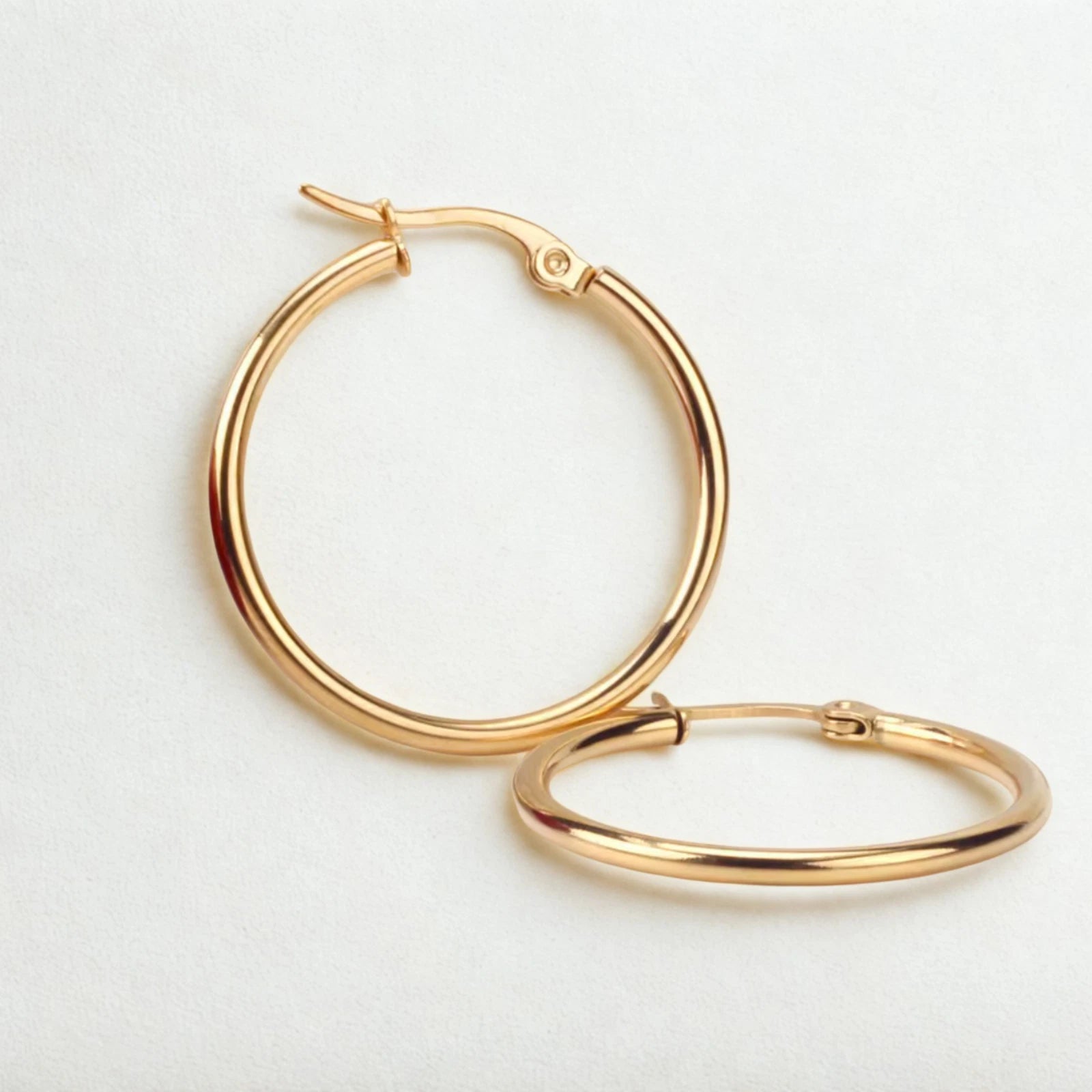 Boucles d'oreilles créoles dorées 25 mm