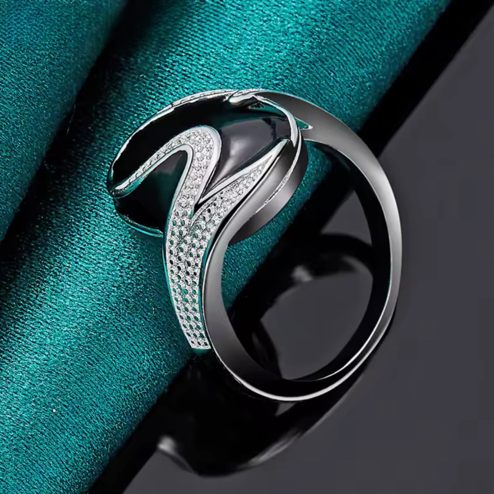 Bague acier inoxydable Pierre onyx  Bague Design Moderne Pavé Zircon